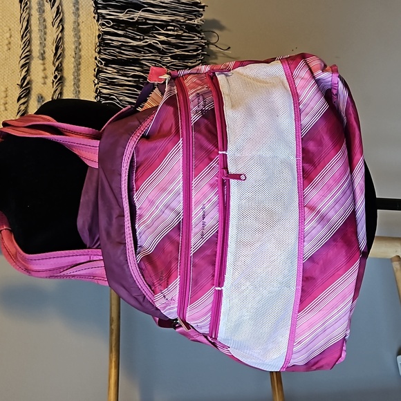 Lululemon First Release Travel Tote - Picture 13 of 13